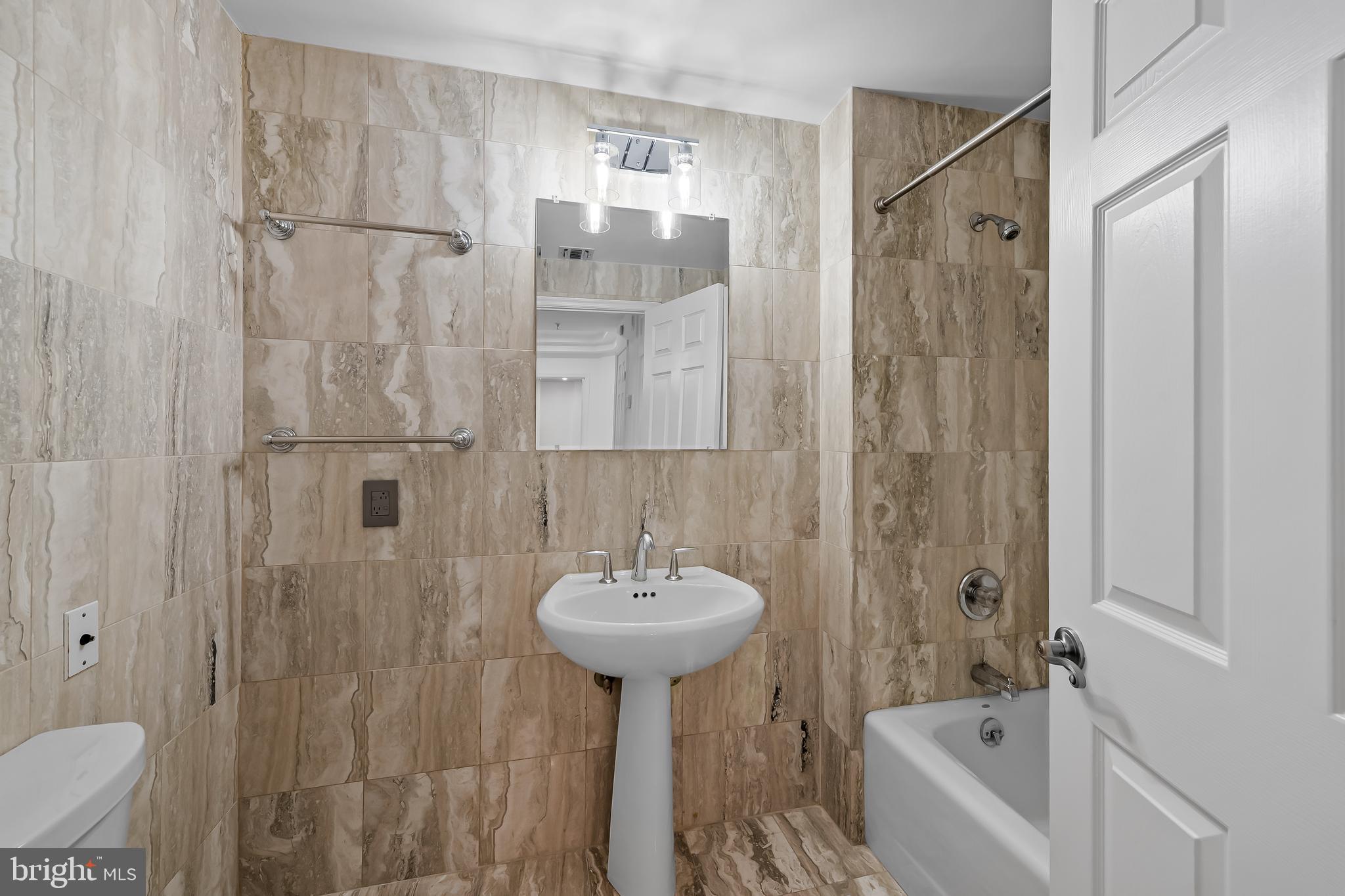 TUSCANY-CANTERBURY - Residential