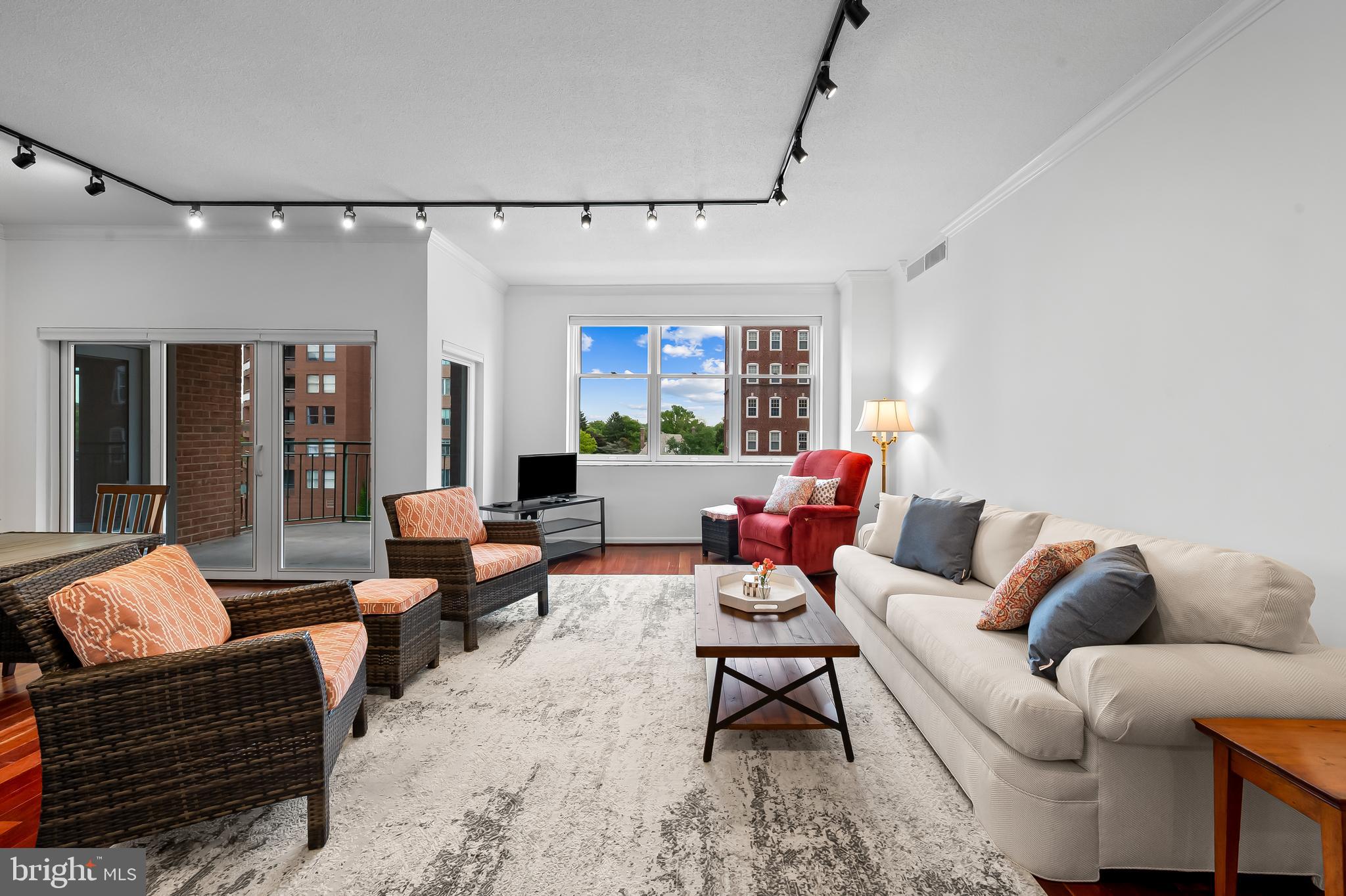 TUSCANY-CANTERBURY - Residential