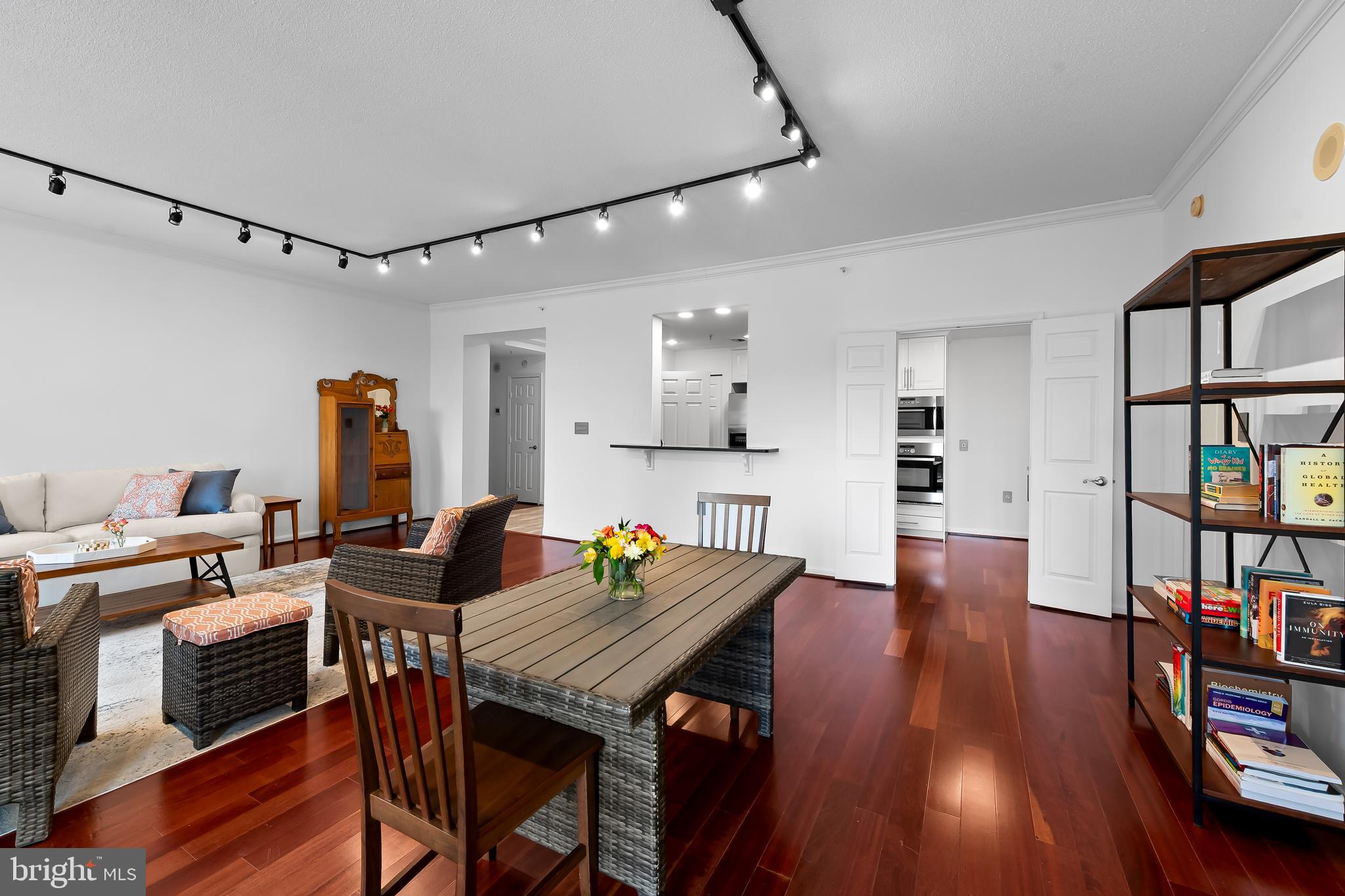 TUSCANY-CANTERBURY - Residential