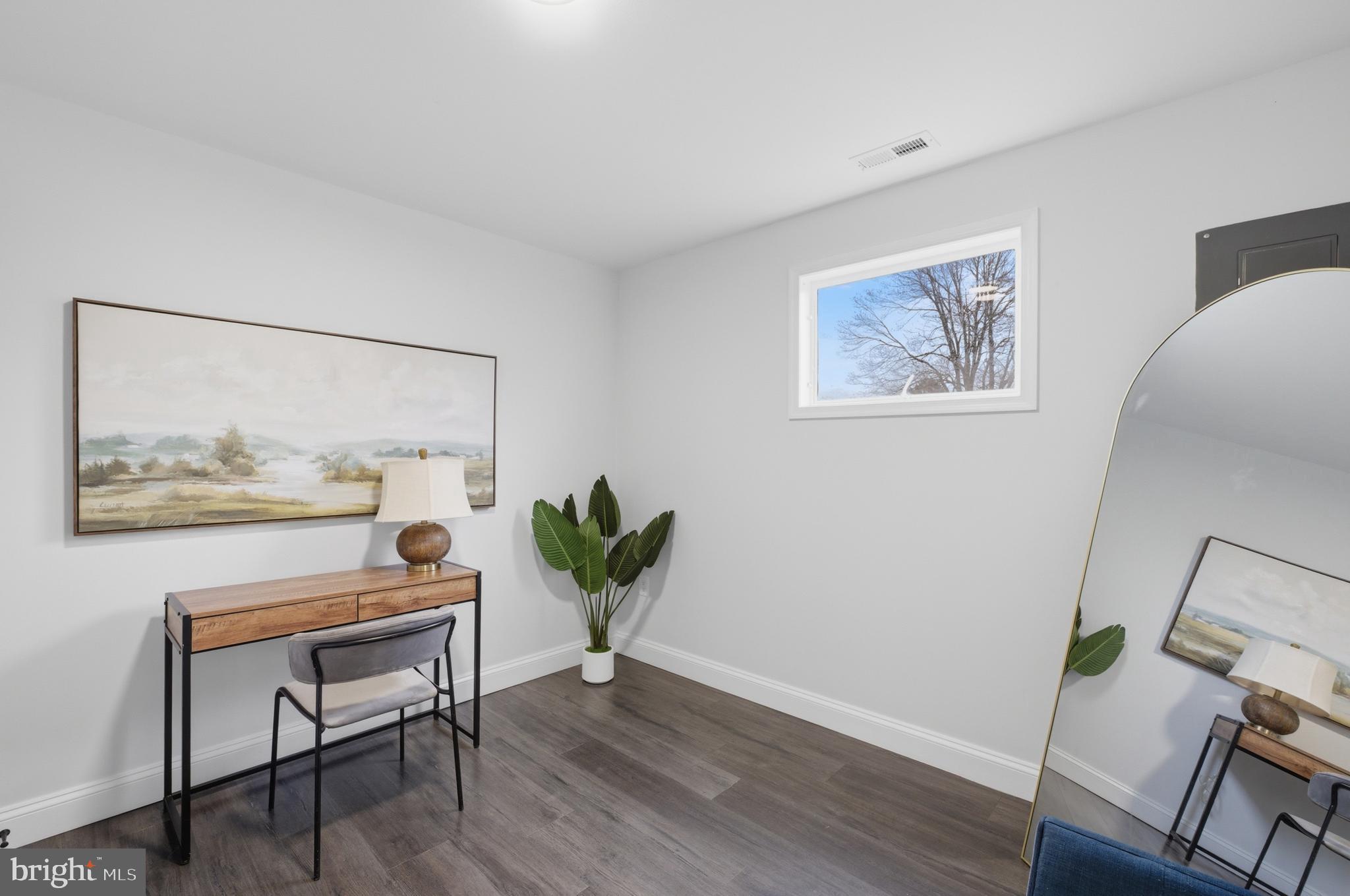 TOLLGATE - Residential