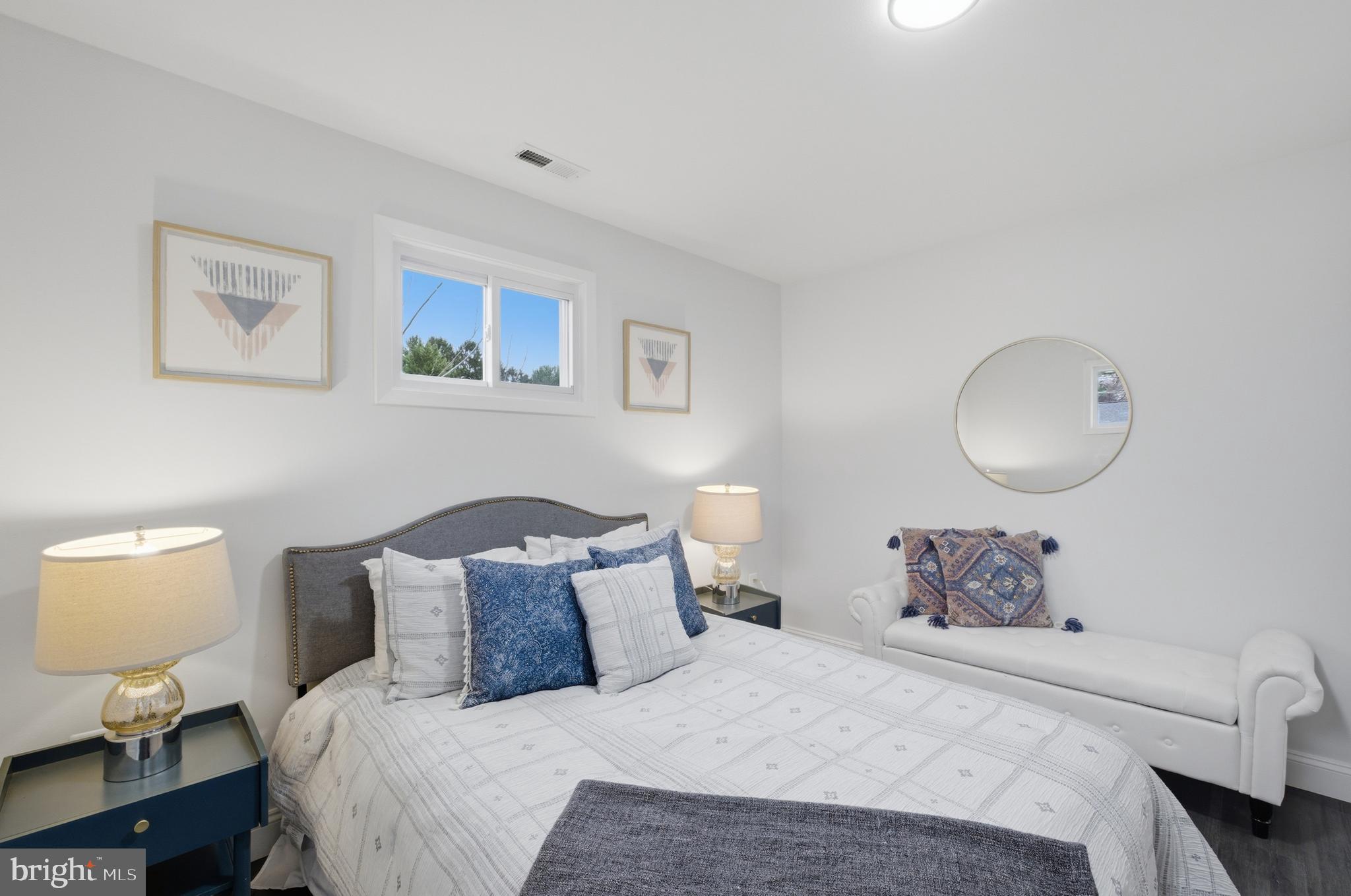 TOLLGATE - Residential