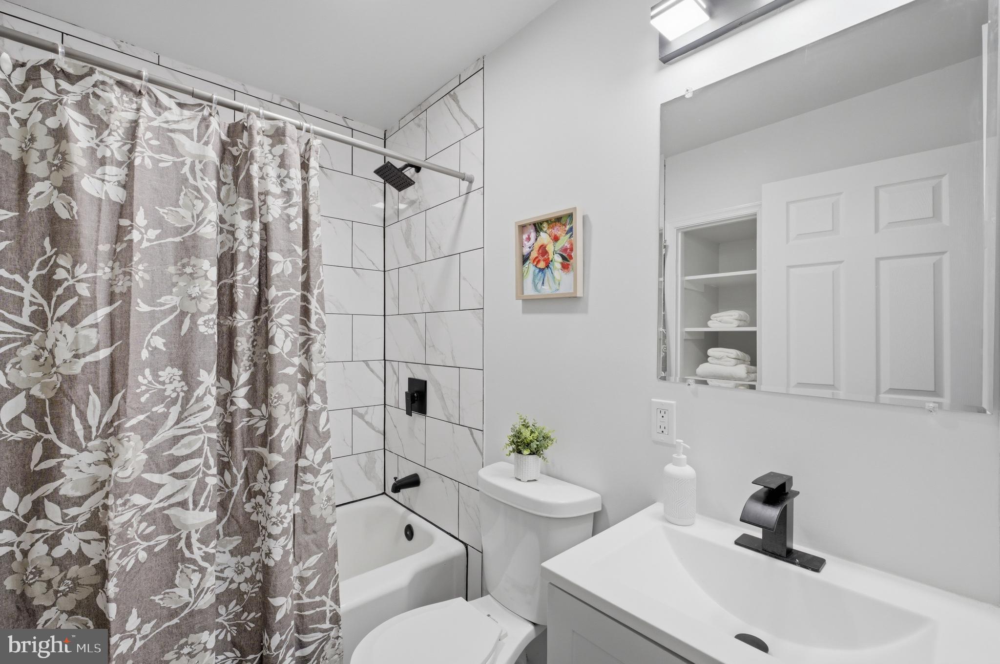 TOLLGATE - Residential