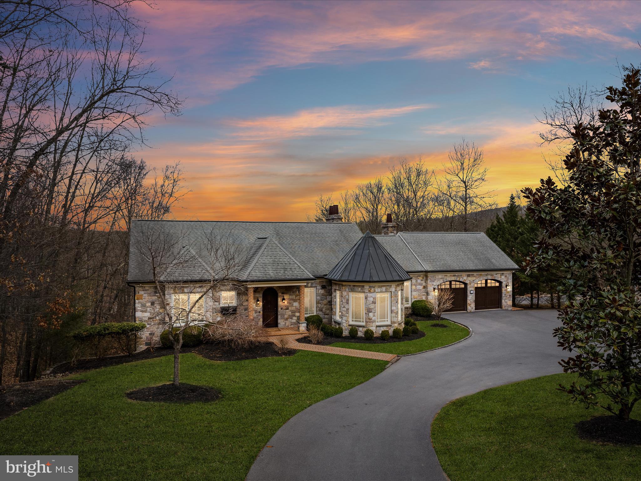 291 LAKE SERENE DR.