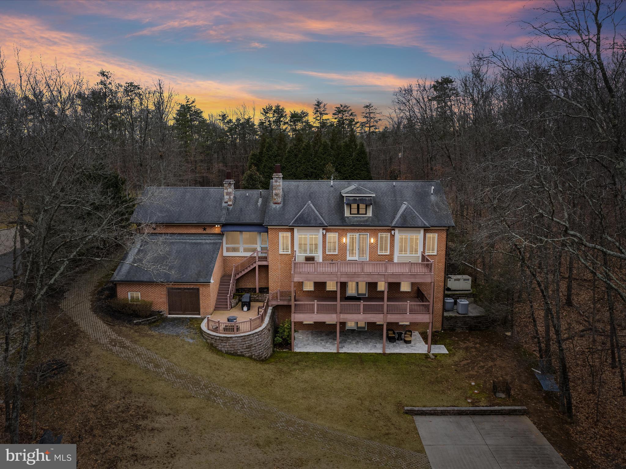 291 LAKE SERENE DR.