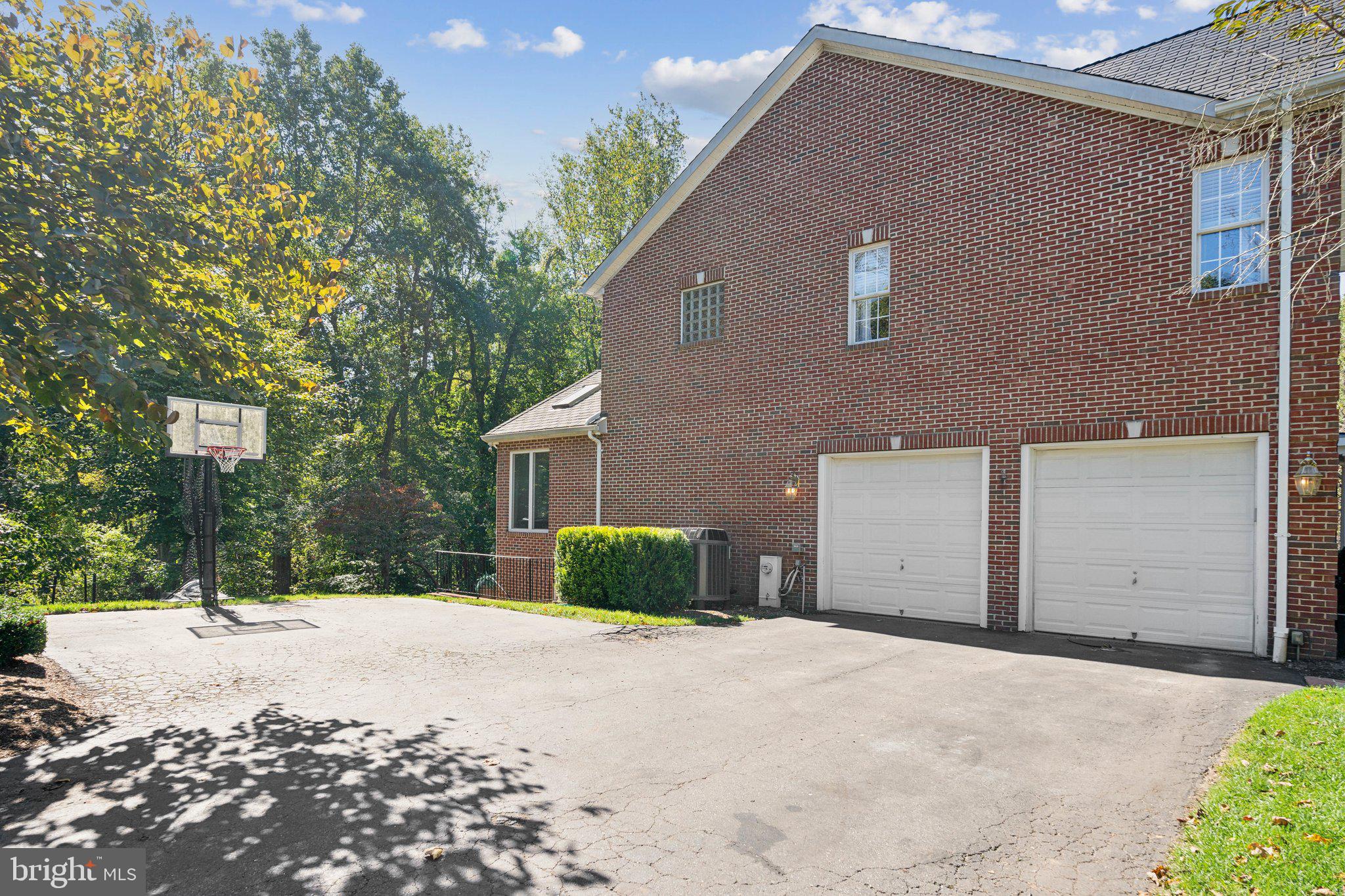 CRANBERRY WOODS - Residential