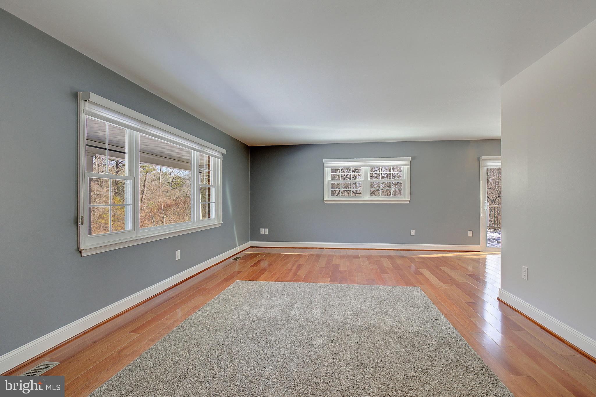 LAKE RIDGE - Residential