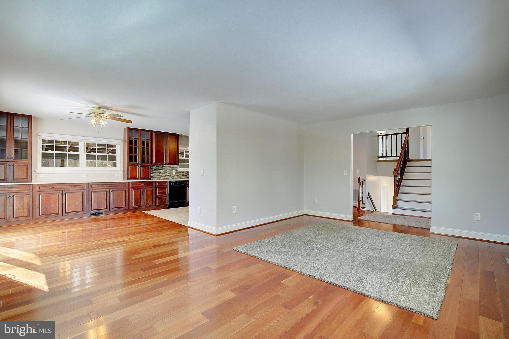 LAKE RIDGE - Residential