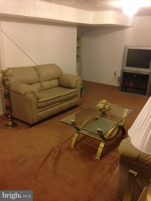 BOULEVARD PARK - Residential Lease