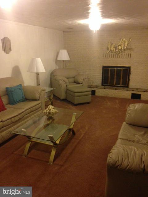 BOULEVARD PARK - Residential Lease