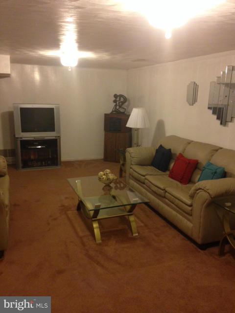 BOULEVARD PARK - Residential Lease