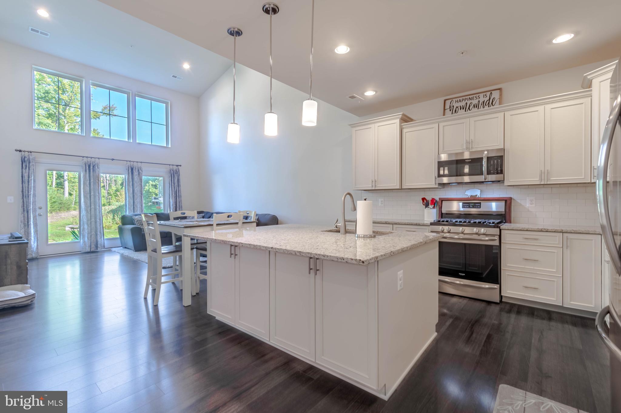 HOLLY RIDGE - Residential