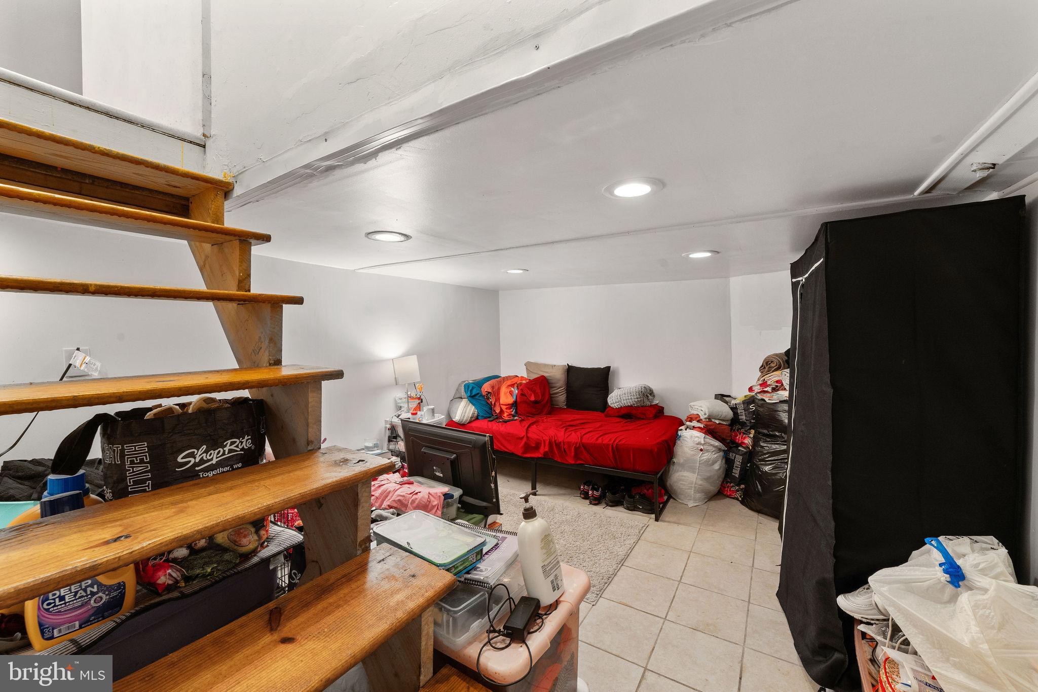 FRANCISVILLE - Residential