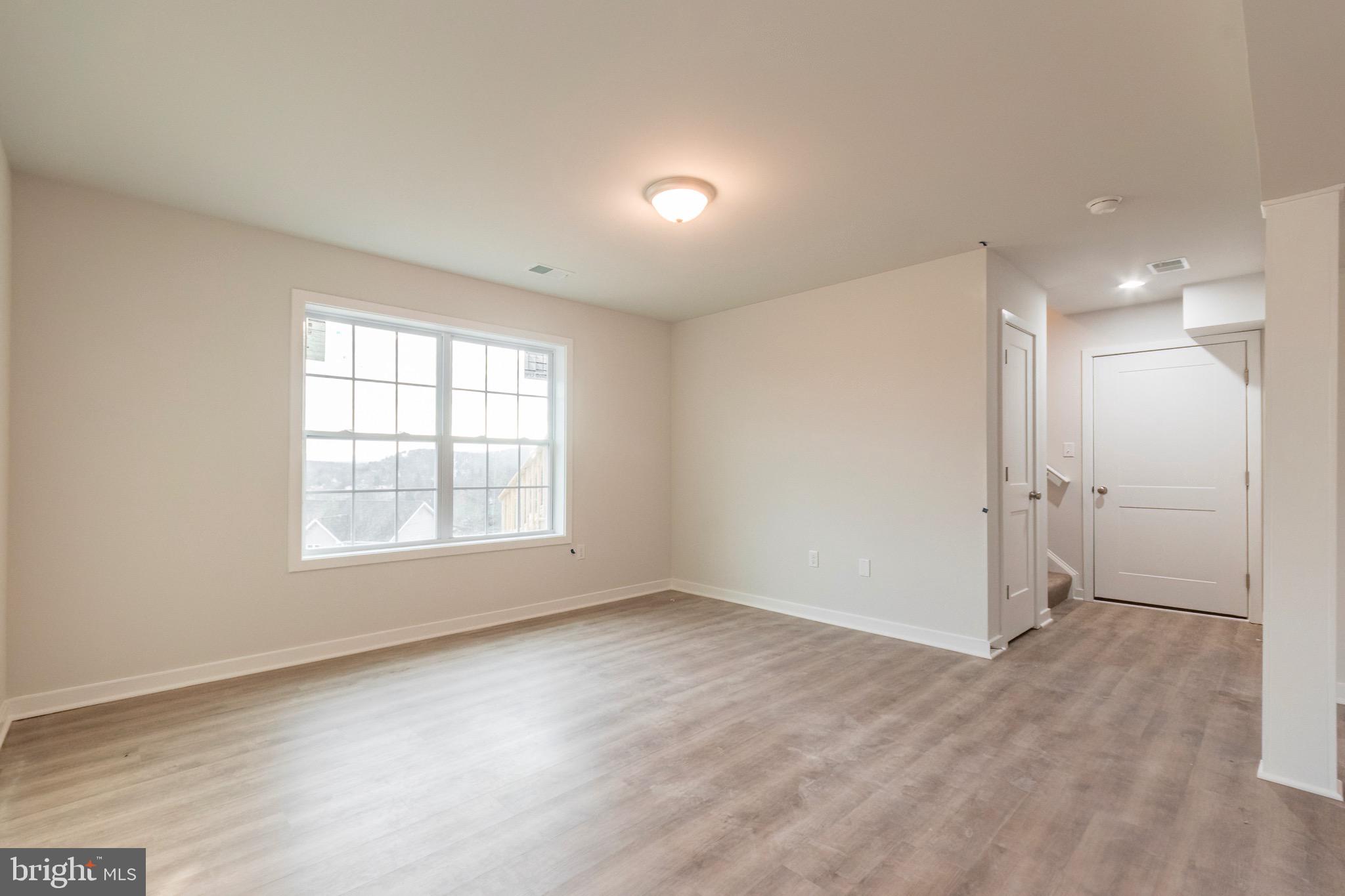 WATER VIEW ESTATES - Residential