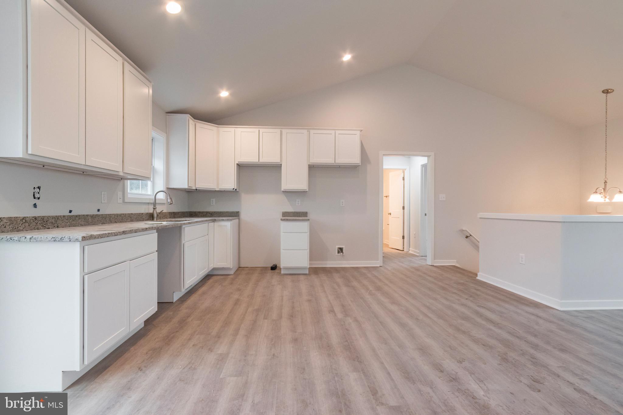 WATER VIEW ESTATES - Residential