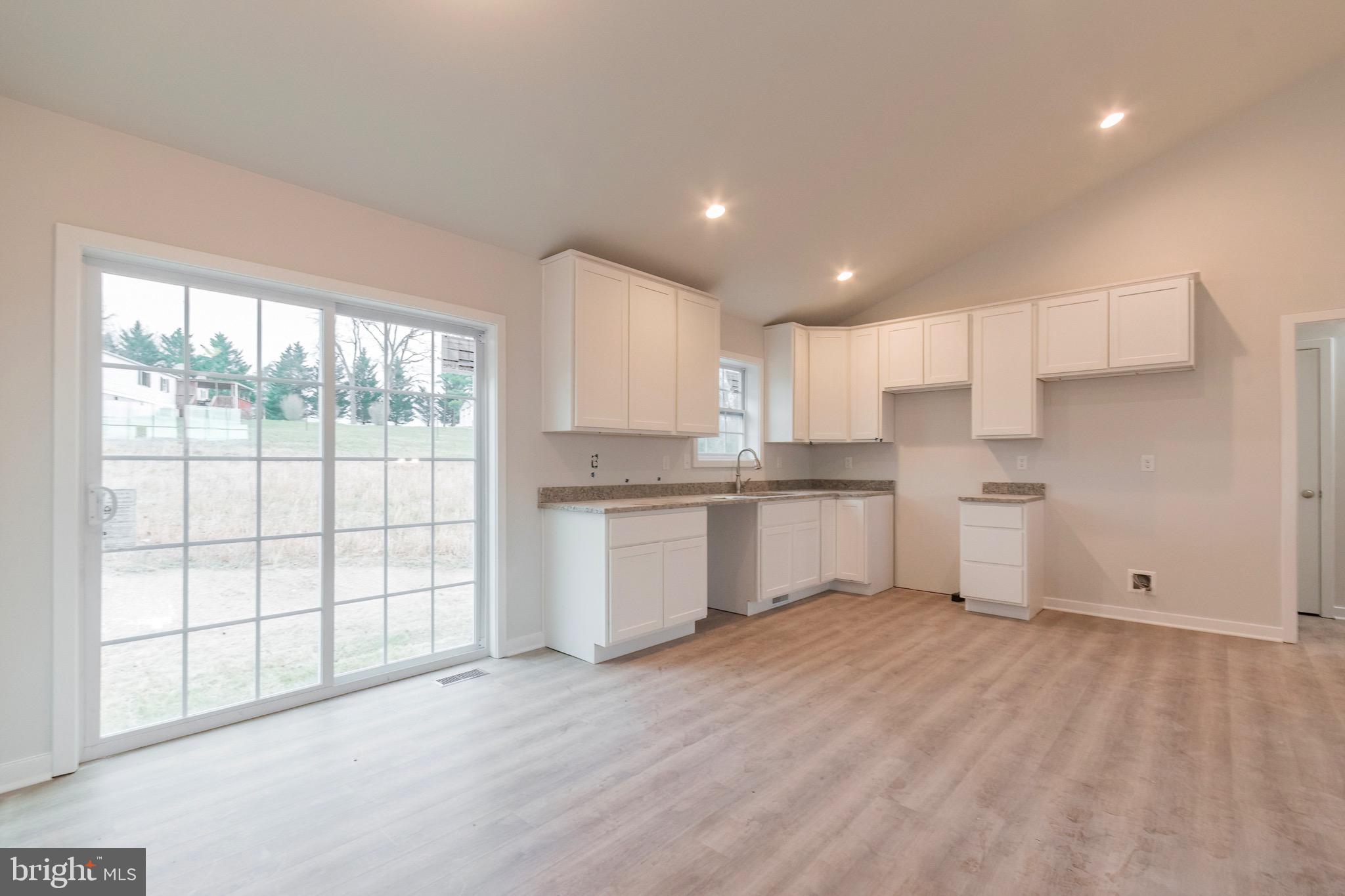 WATER VIEW ESTATES - Residential