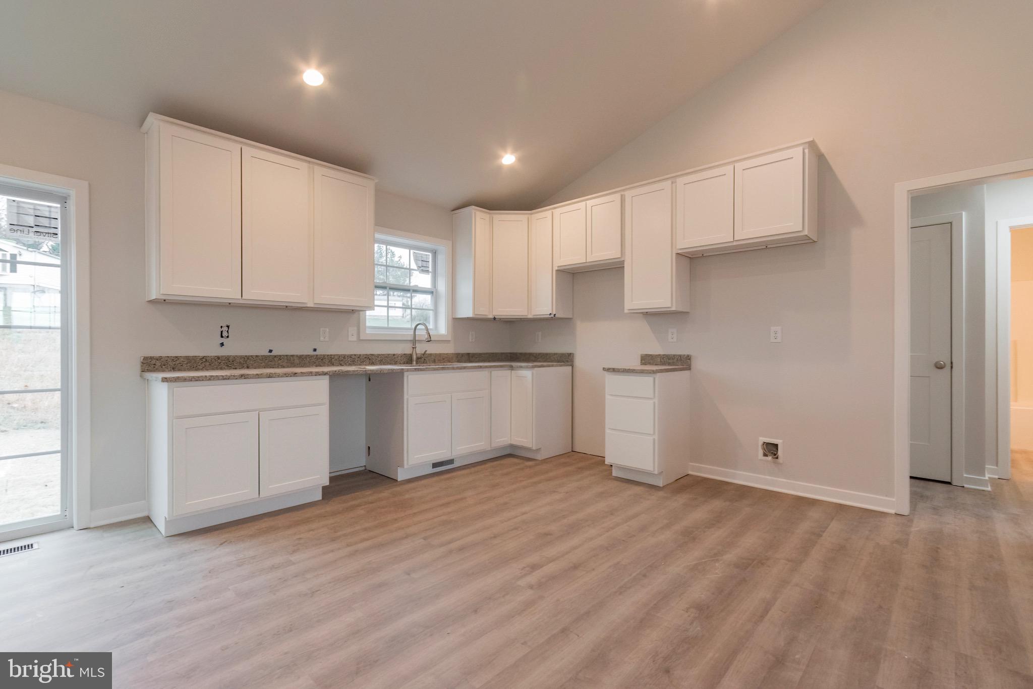 WATER VIEW ESTATES - Residential