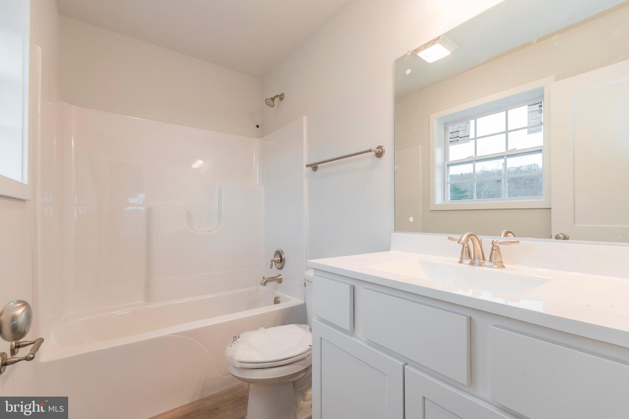 WATER VIEW ESTATES - Residential