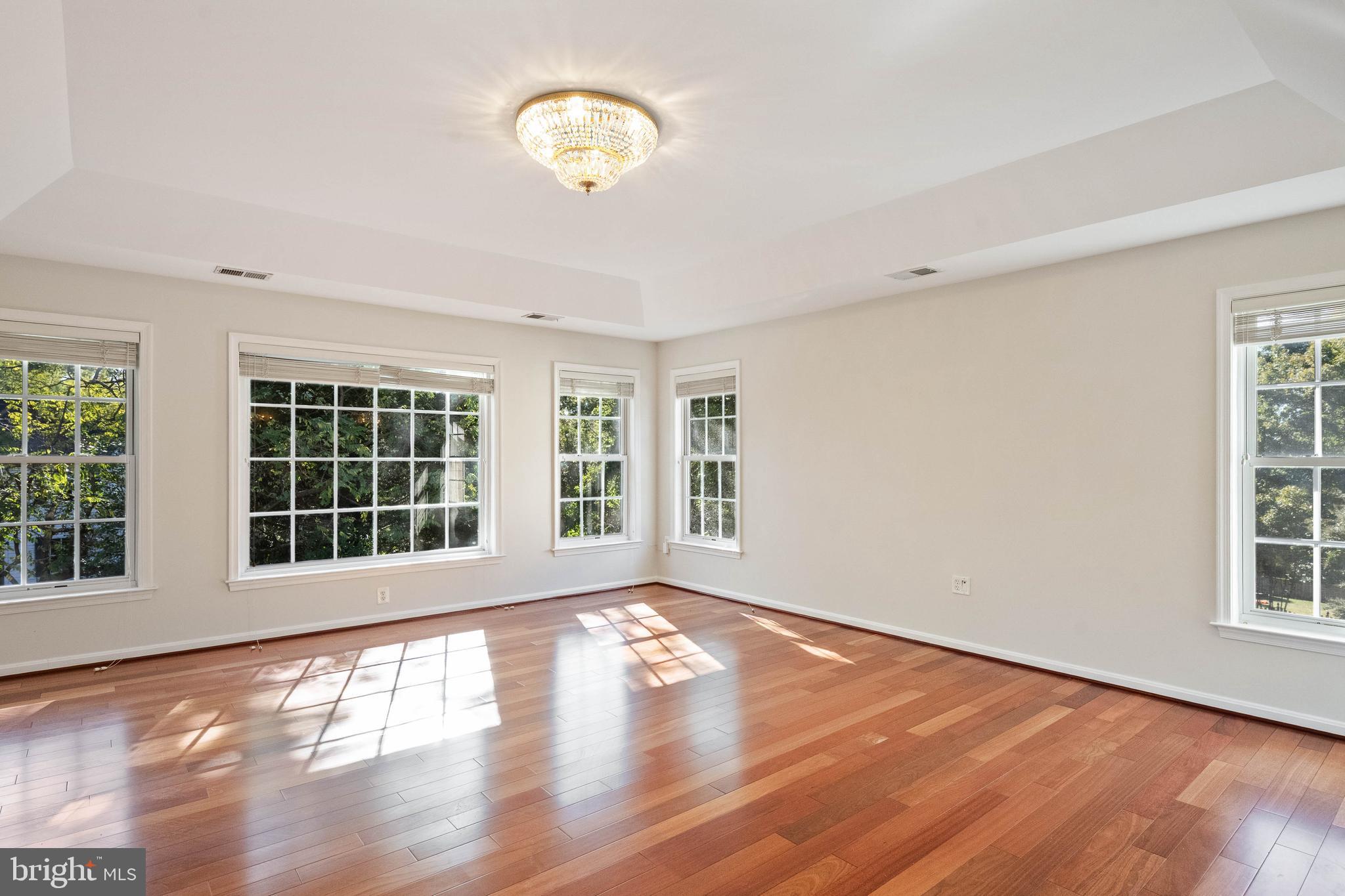 WATTERS GLEN - Residential