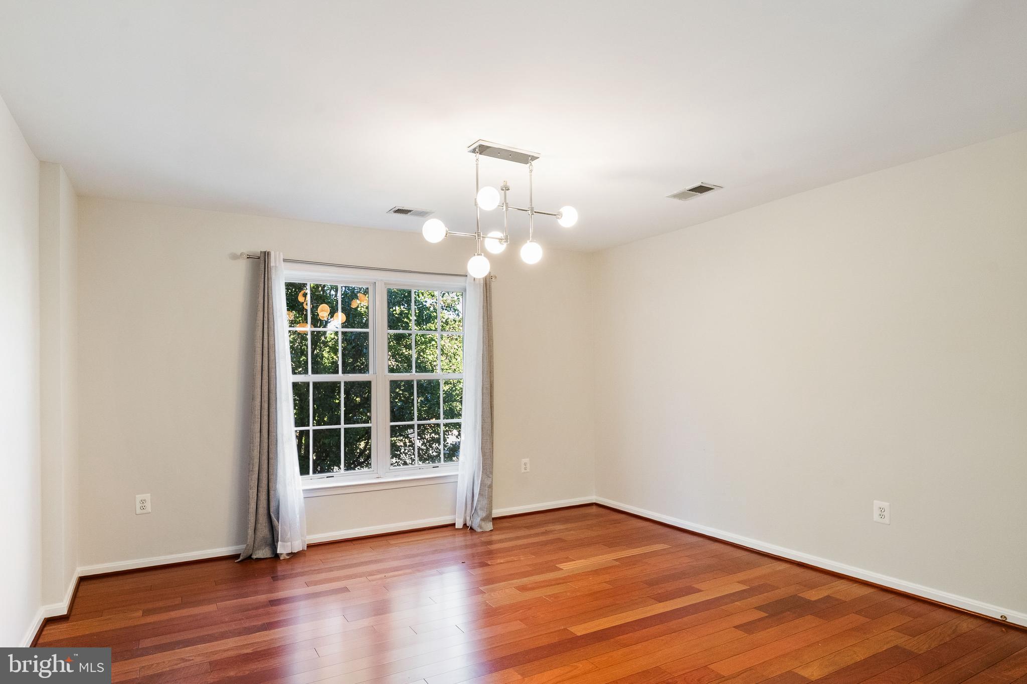 WATTERS GLEN - Residential