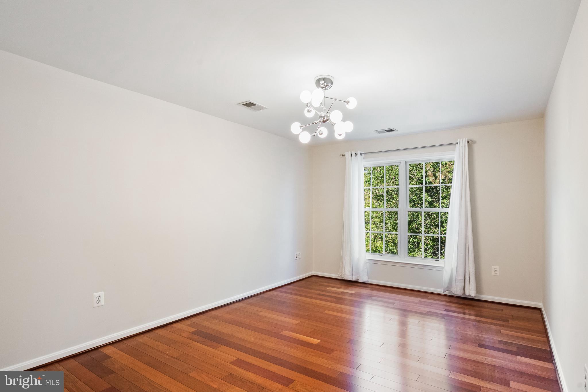 WATTERS GLEN - Residential