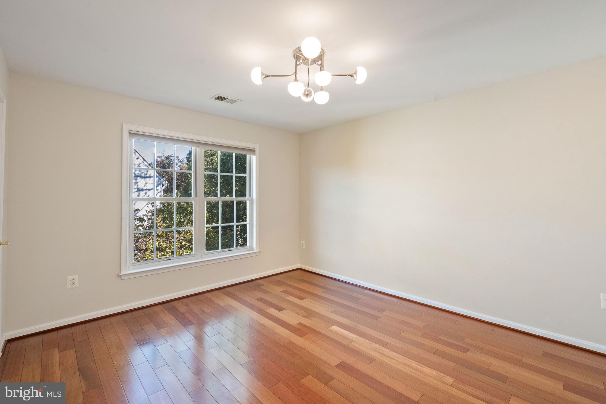 WATTERS GLEN - Residential