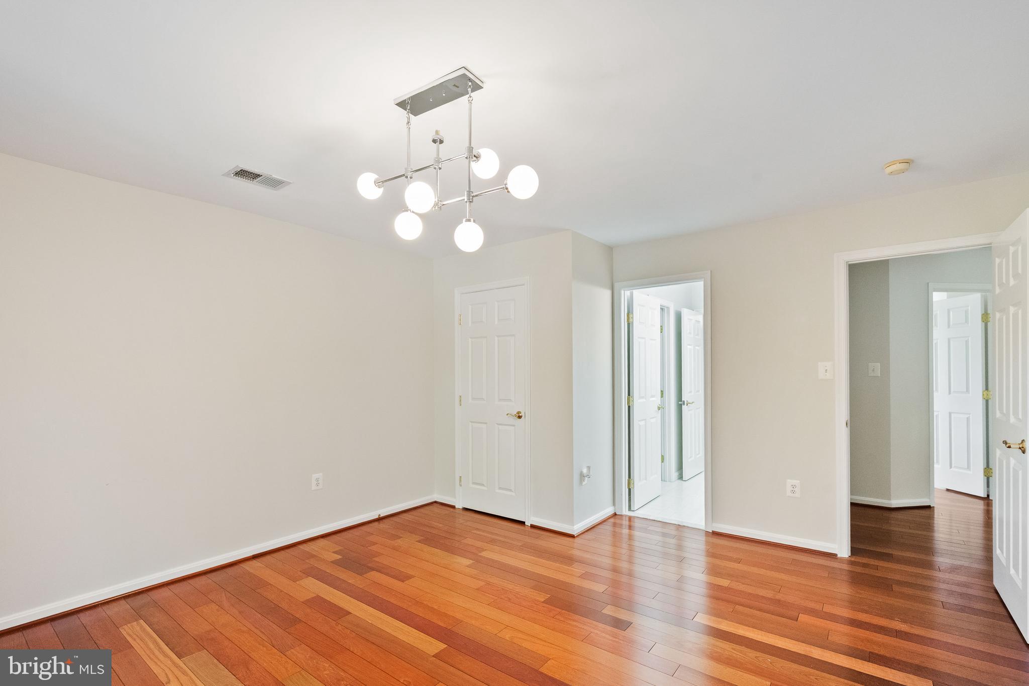 WATTERS GLEN - Residential