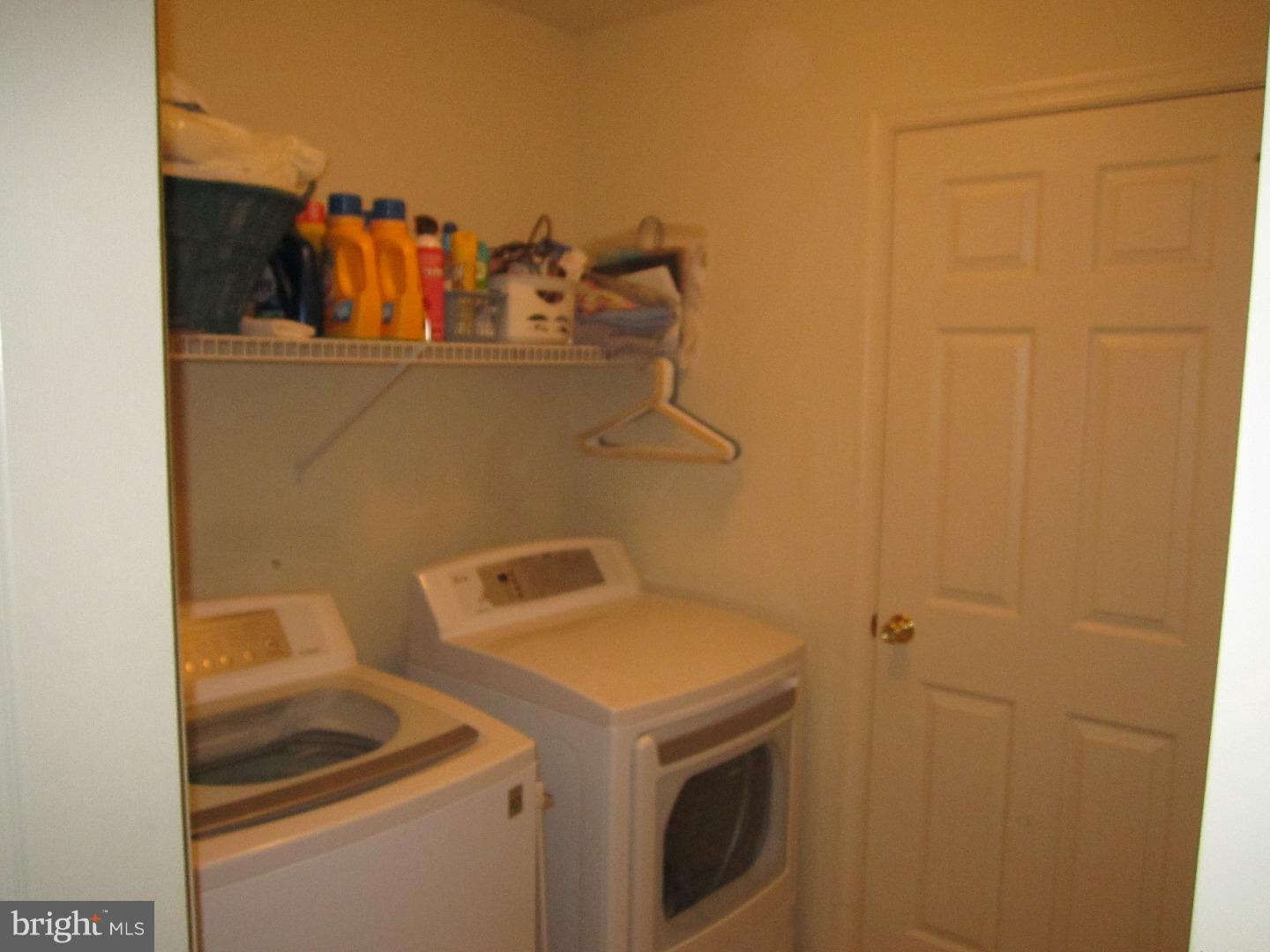 VILLAGE HOLLOW - Residential