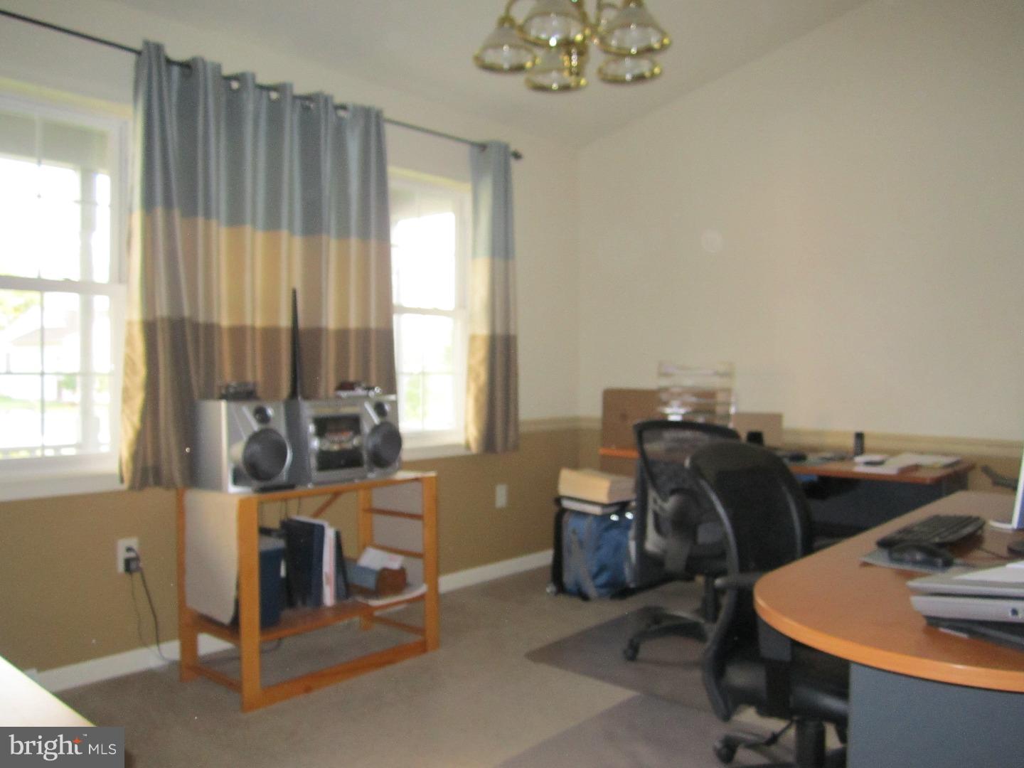 VILLAGE HOLLOW - Residential