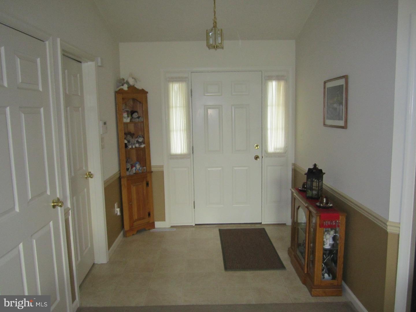 VILLAGE HOLLOW - Residential