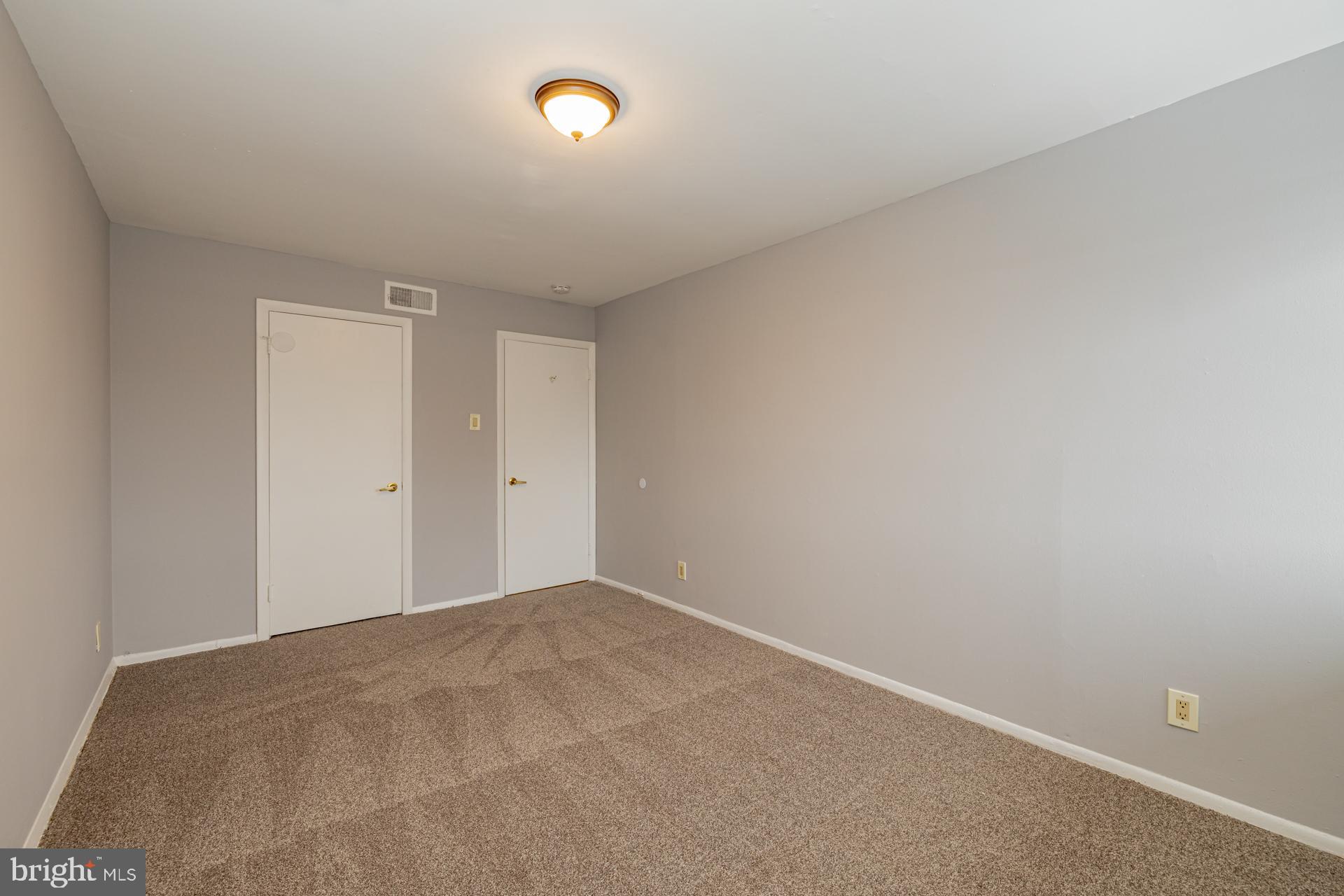 STONEGATE CONDO- PHASE I - Residential Lease