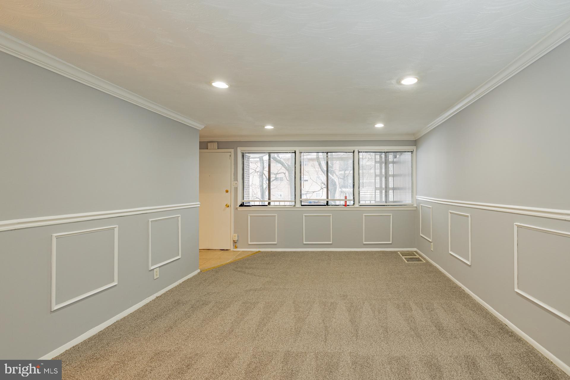 STONEGATE CONDO- PHASE I - Residential Lease