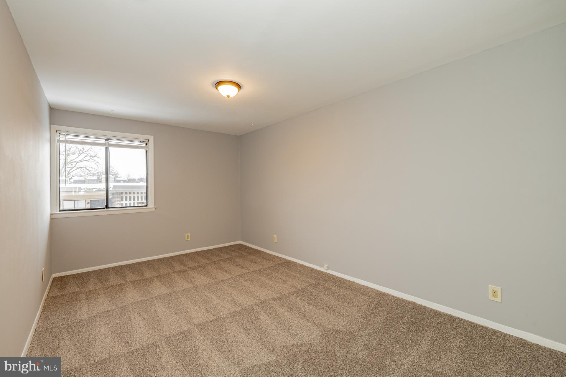 STONEGATE CONDO- PHASE I - Residential Lease