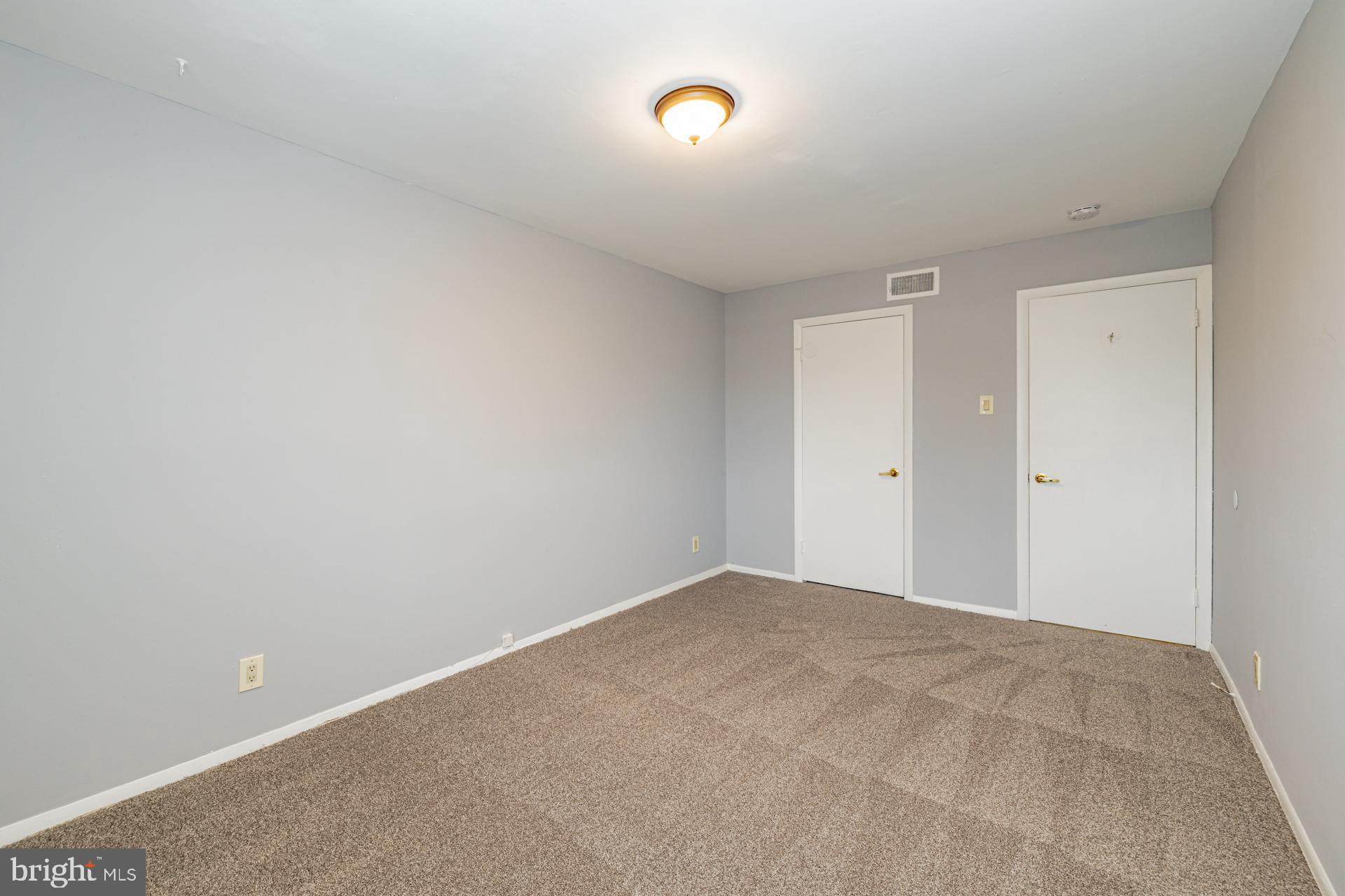 STONEGATE CONDO- PHASE I - Residential Lease