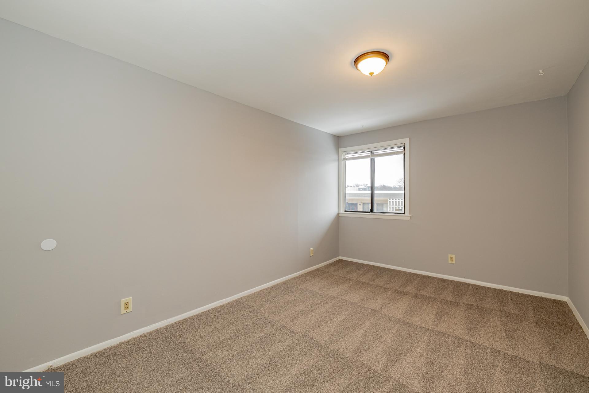 STONEGATE CONDO- PHASE I - Residential Lease