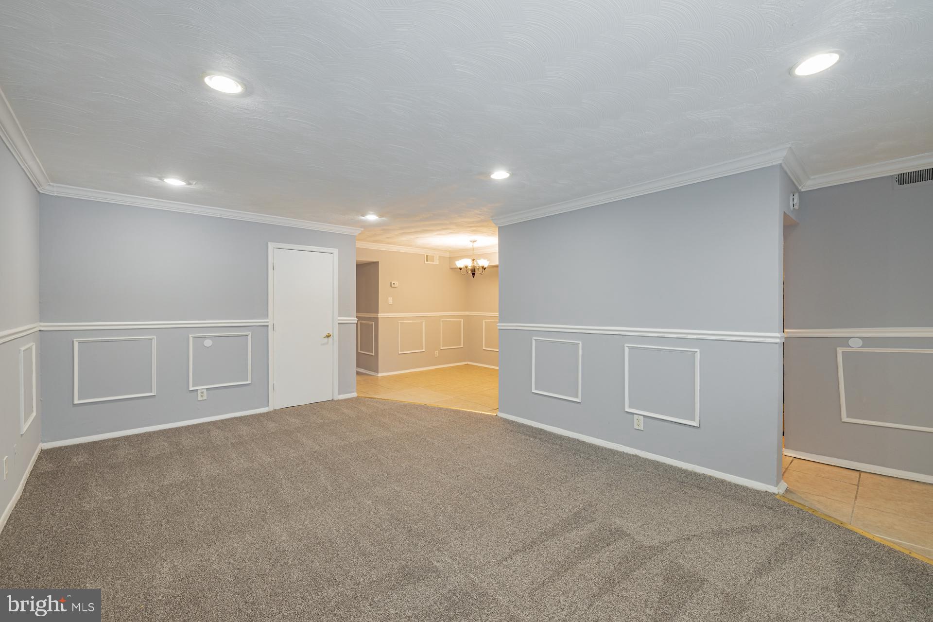 STONEGATE CONDO- PHASE I - Residential Lease