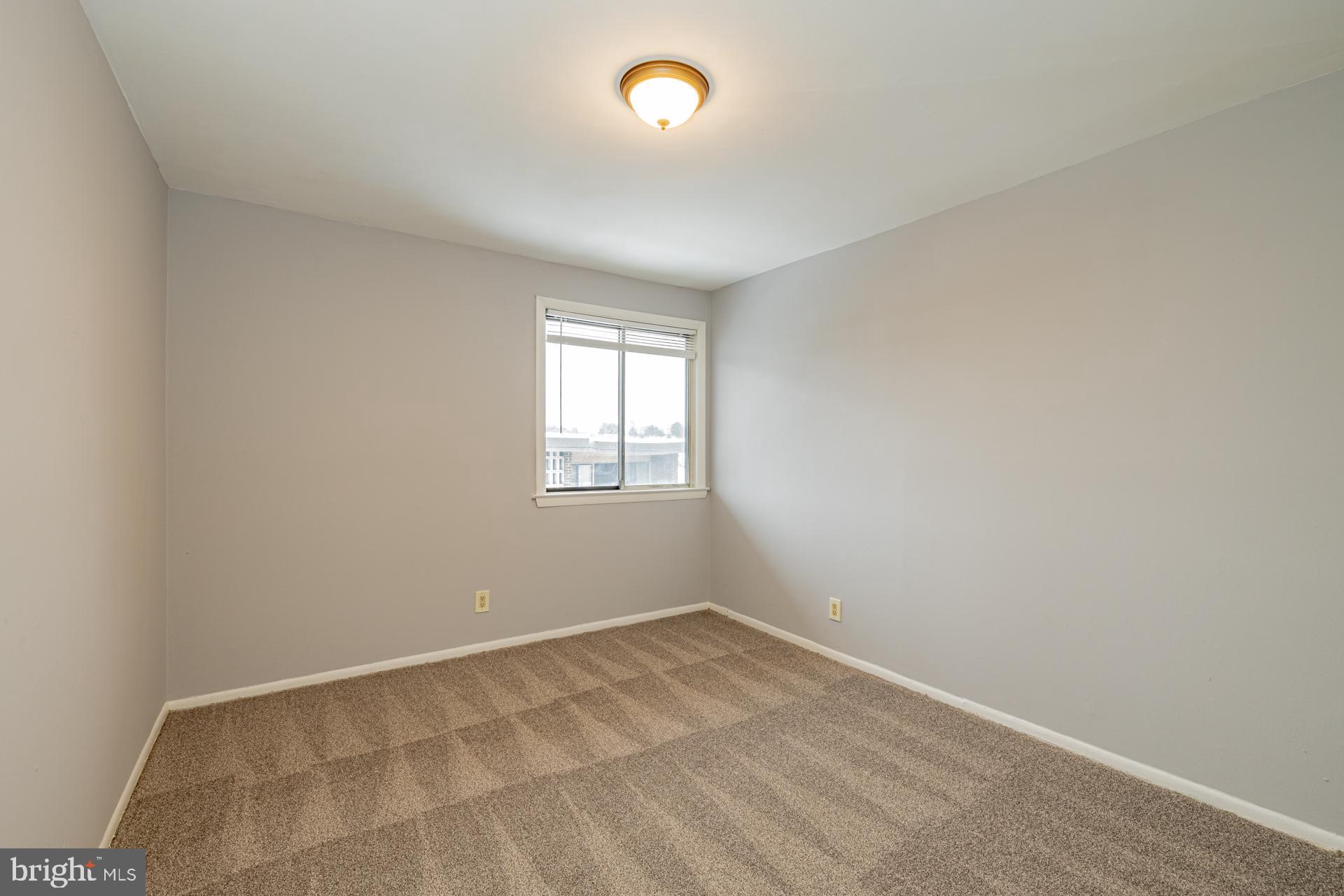 STONEGATE CONDO- PHASE I - Residential Lease