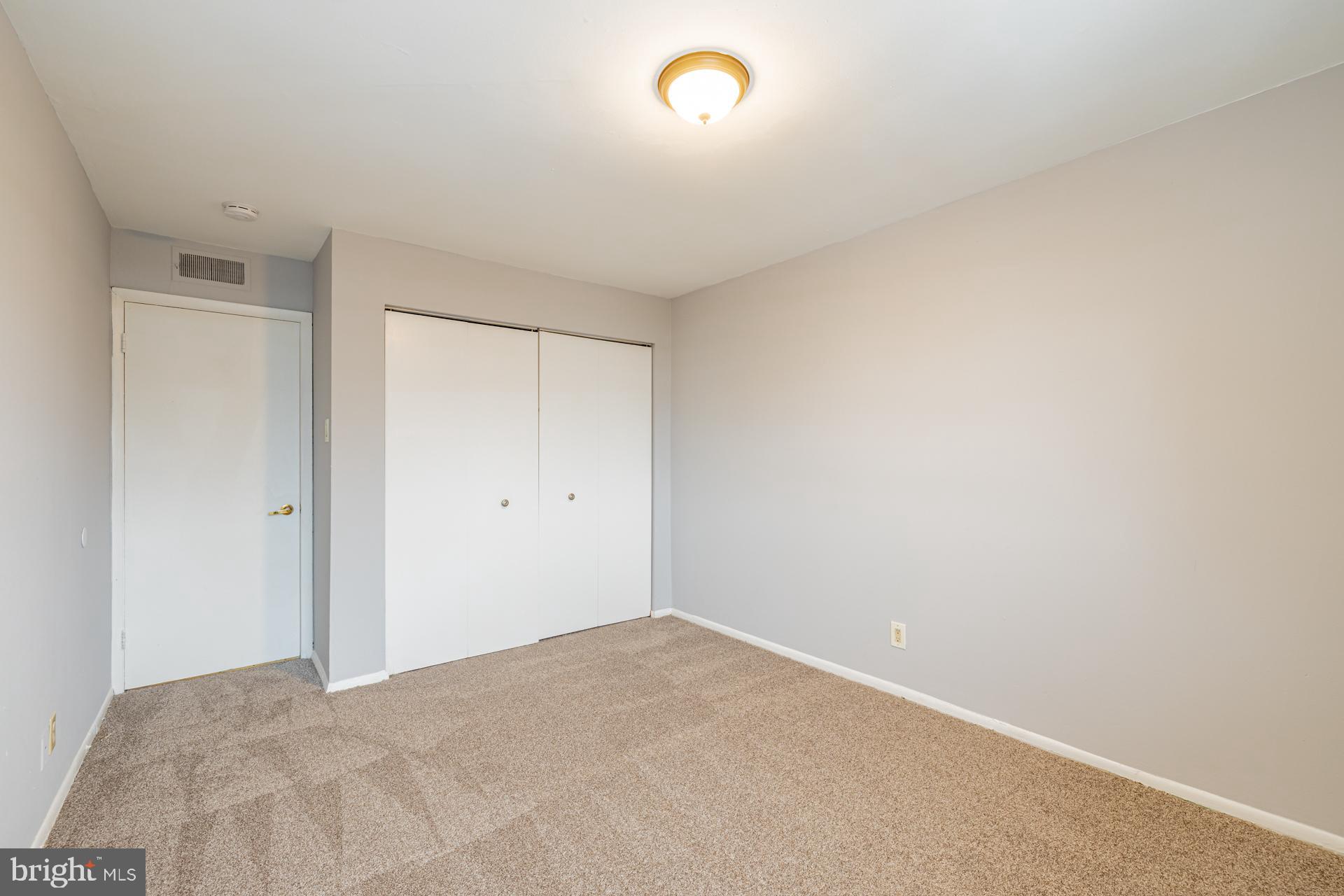 STONEGATE CONDO- PHASE I - Residential Lease