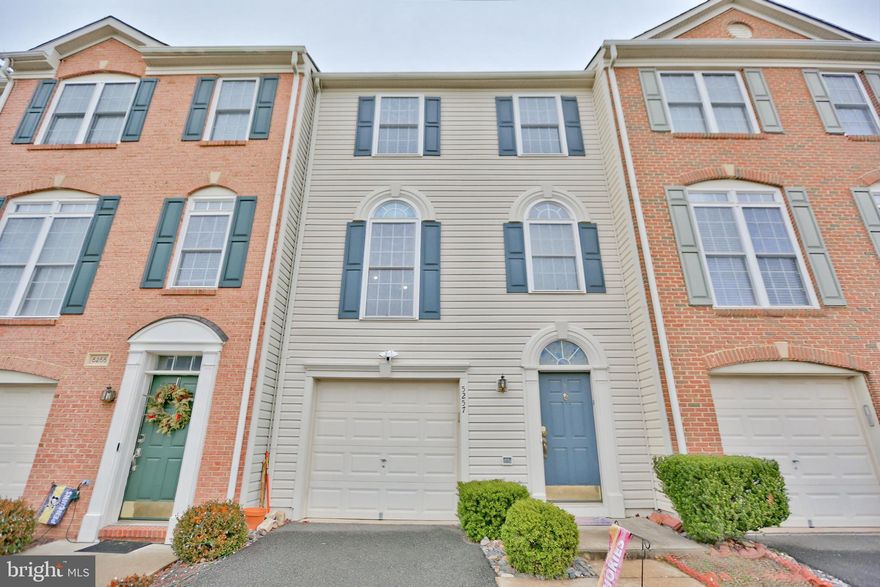 Beautiful 4 Bedroom 3.5 Bathroom, workout 3 level, Garage townhouse. Gourmet Kitchen, SS Appliances, Big pantry, Recessed lights, Sun-field breakfast room off sun deck, BUMP OUT on all 3 levels, Hardwood floors 1st and 2nd level, Lower-level laundry, large walk-in closet in the Master Bedroom, Big tub, shower & double vanity sick master bathroom. Vaulted high ceiling in bedroom level, Ground floor recreation room with gas fireplace, one bedroom & full bath. This well-maintained house has everything you need. Few steps to Swimming pool & Clubhouse etc. The location of this townhome is unbeatable. You'll find yourself near shopping destinations like Fair Lakes, Fair Oaks Mall, Fairfax Corner (including Costco), grocery stores, dining options, and entertainment venues. Easy access to major roads including RT-28, RT-29, RT-50, Fairfax County Parkway, and I-66 makes commuting a breeze. Additionally, the Metro bus stop is conveniently located at the end of the street.