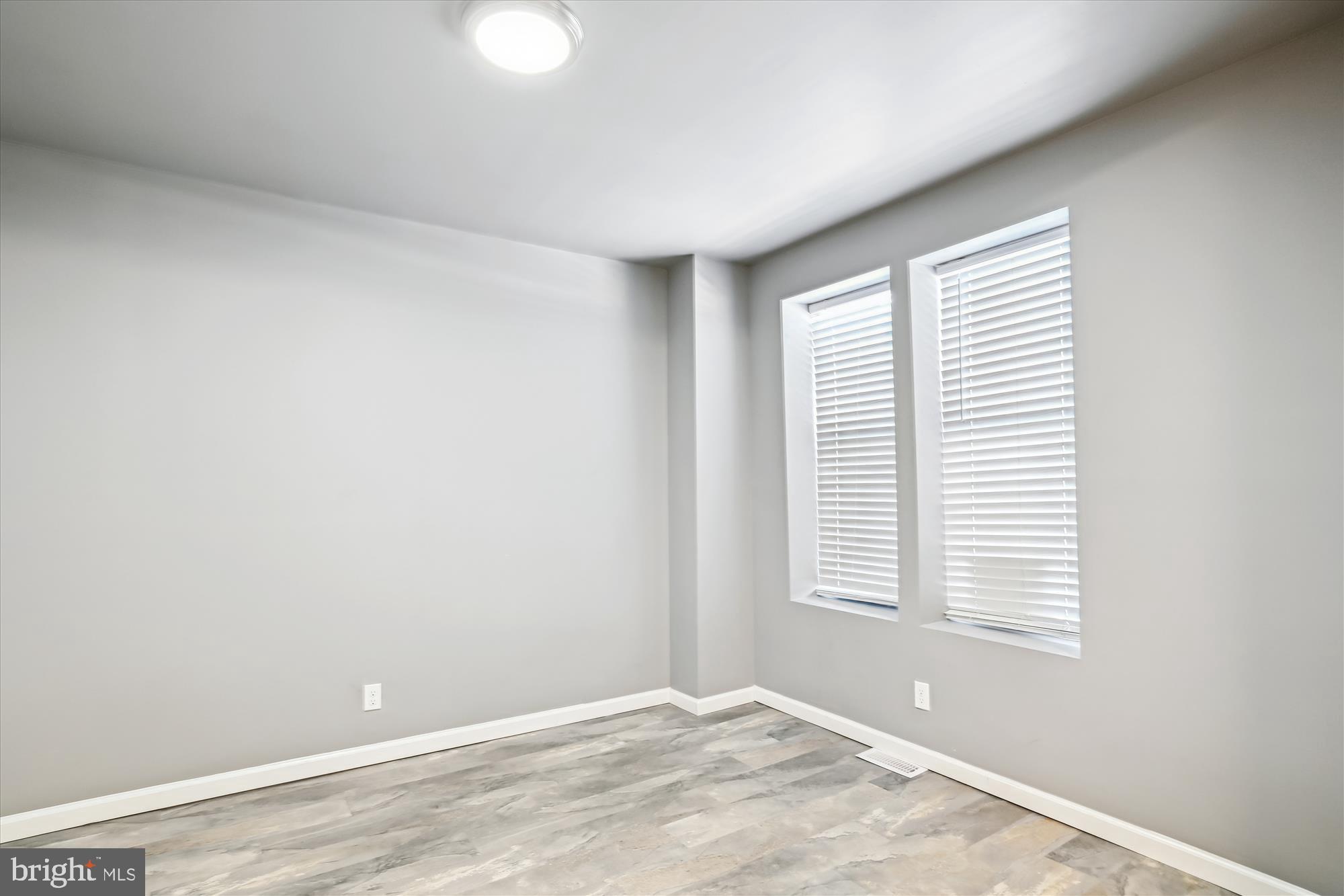 MONDAWMIN - Residential