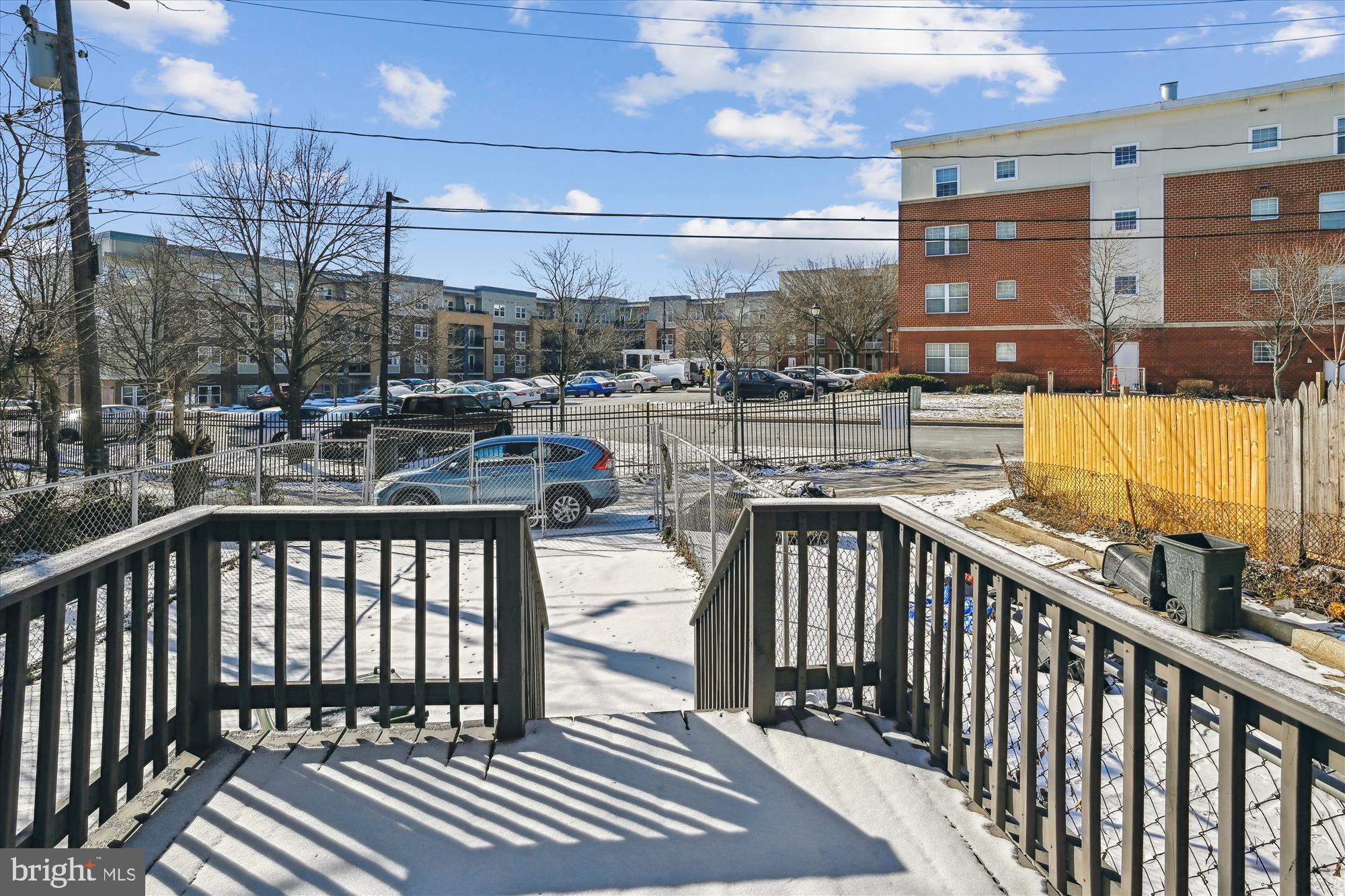 MONDAWMIN - Residential