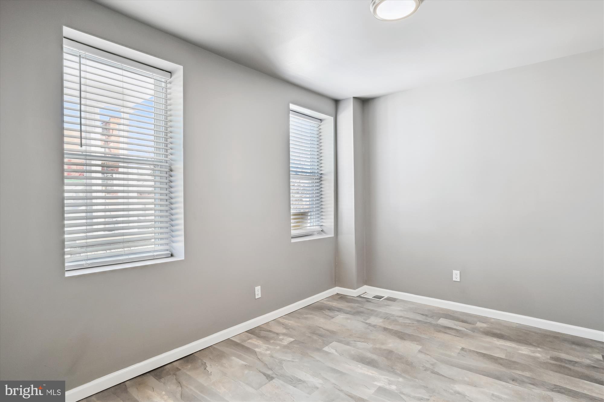 MONDAWMIN - Residential