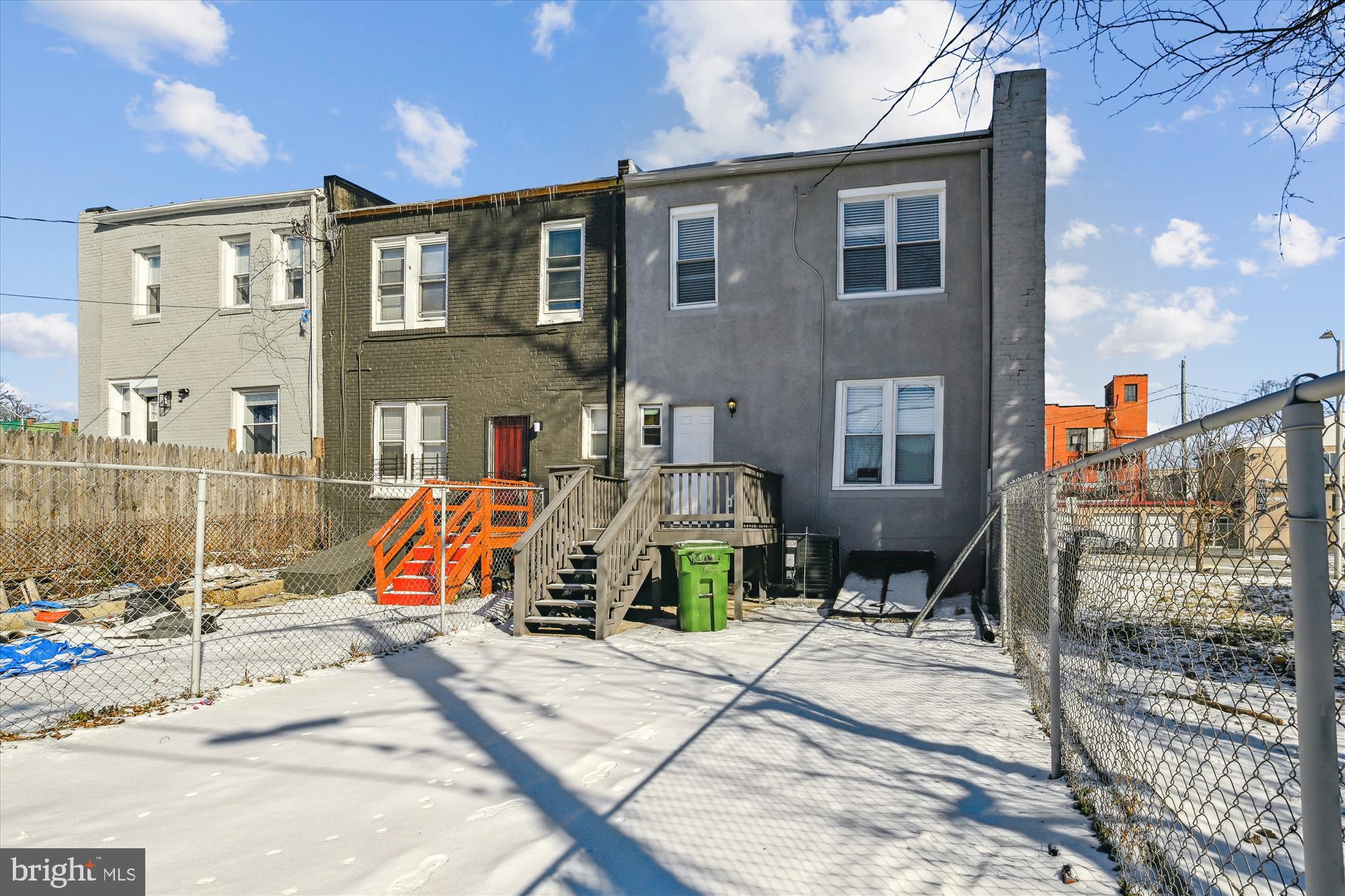 MONDAWMIN - Residential