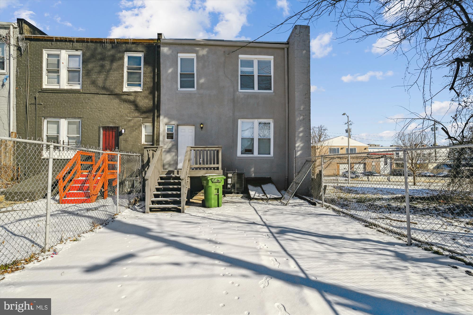 MONDAWMIN - Residential