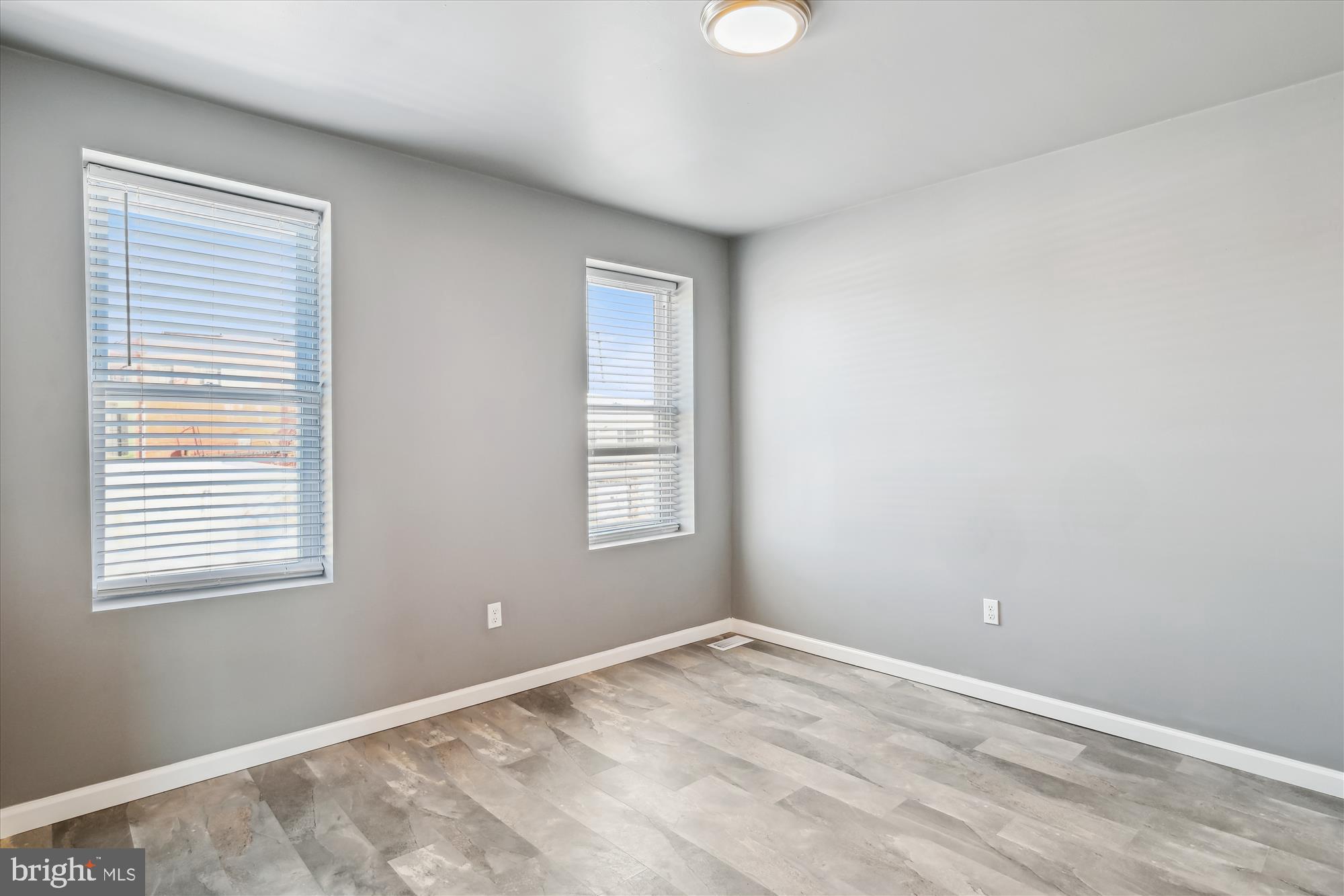 MONDAWMIN - Residential