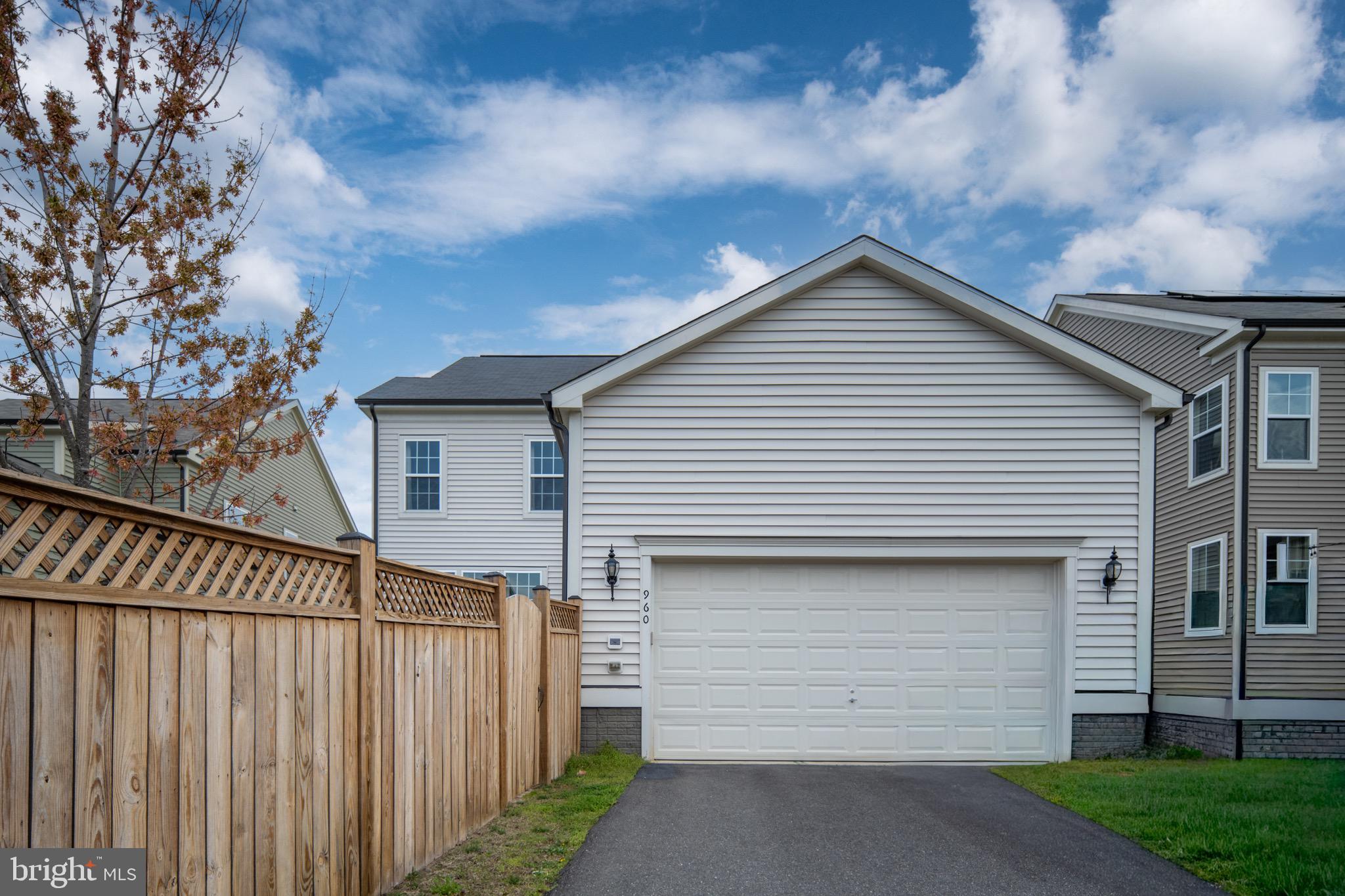 EMBREY MILL - Residential