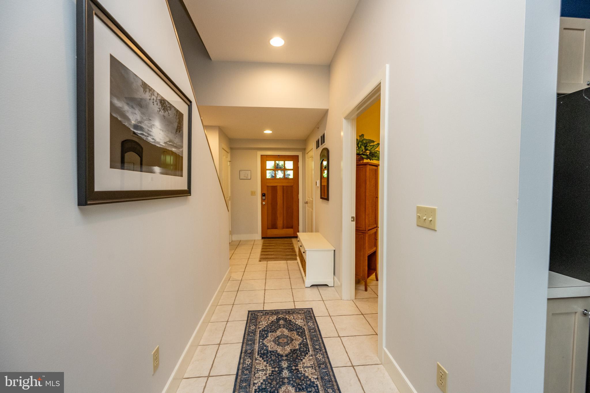 SUNDOWN CHASE - Residential