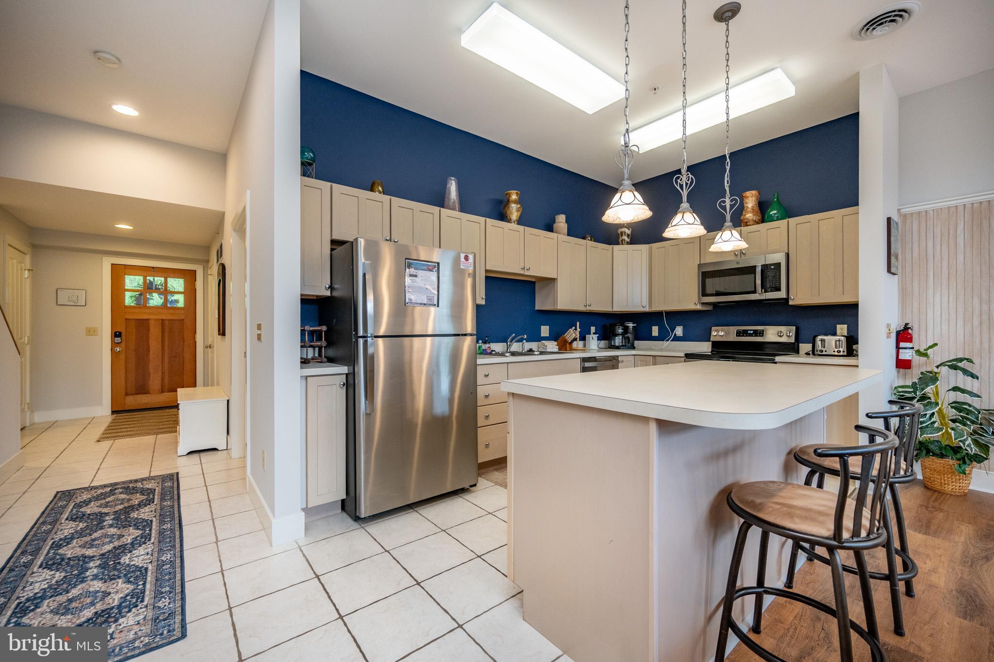 SUNDOWN CHASE - Residential