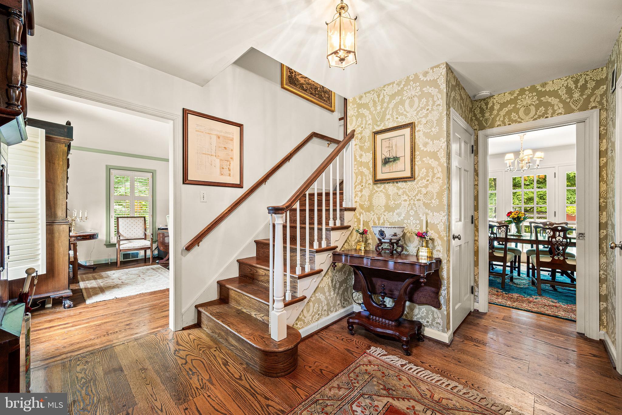 1012 ROBIN DRIVE