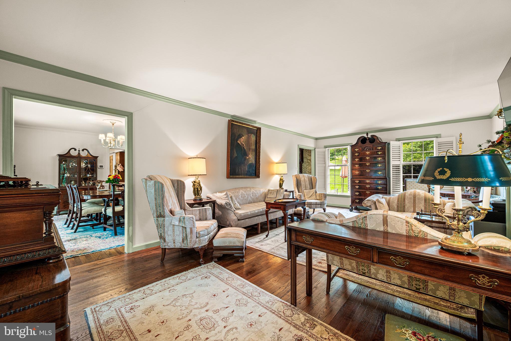 1012 ROBIN DRIVE
