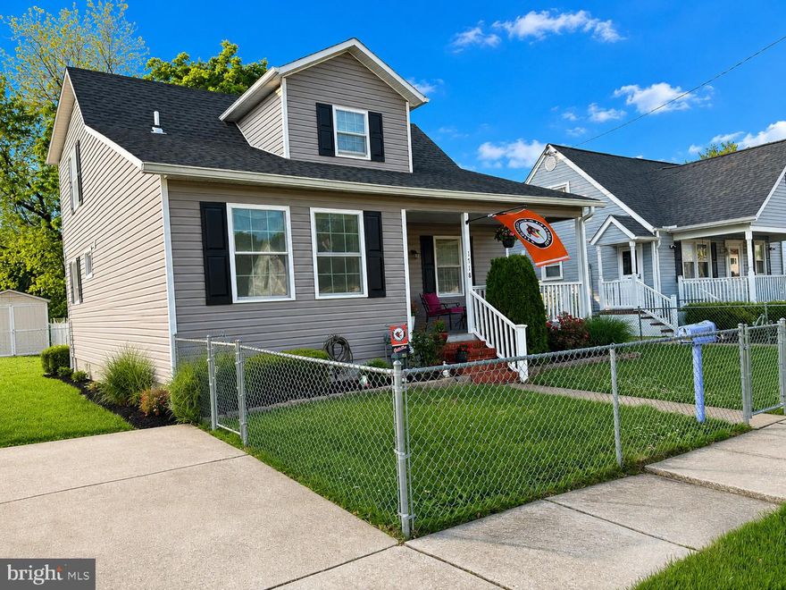 Welcome home to this spacious 4-bedroom, 2-bath detached home offering approximately 2,200 sq. ft. of living space! The home was extensively renovated by previous owners and features updated electric, plumbing, insulation, drywall, flooring, windows, roof, siding, gutters, kitchen, and bathrooms.

The home offers generous living space throughout with an updated kitchen featuring granite countertops, stainless steel appliances, and ample cabinet space. Hardwood flooring and carpet provide warmth and comfort throughout the home.

With its spacious layout, extensive updates, and detached home setting, this property offers a wonderful opportunity for buyers looking for space, functionality, and value. This is the one you have been waiting for!
The home offers generous living space throughout with a beautifully updated kitchen featuring granite countertops, stainless steel appliances, and ample cabinet space. Hardwood flooring and carpet provide warmth and comfort throughout the home.

With its spacious layout, extensive updates, and detached home setting, this property offers a wonderful opportunity for buyers looking for space, functionality, and value. This is the one you have been waiting for!